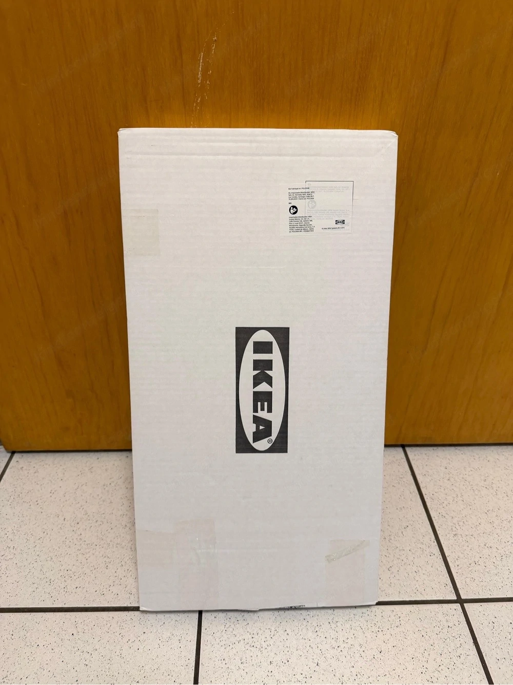 Verkaufe eine originalverpackte IKEA FLISAT Bücherbank   komplett neu & ungeöffnet