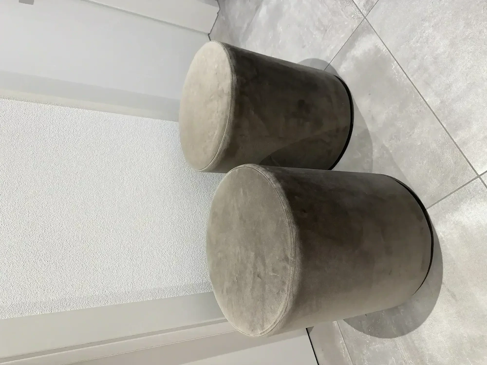 Samt Hocker Taupe