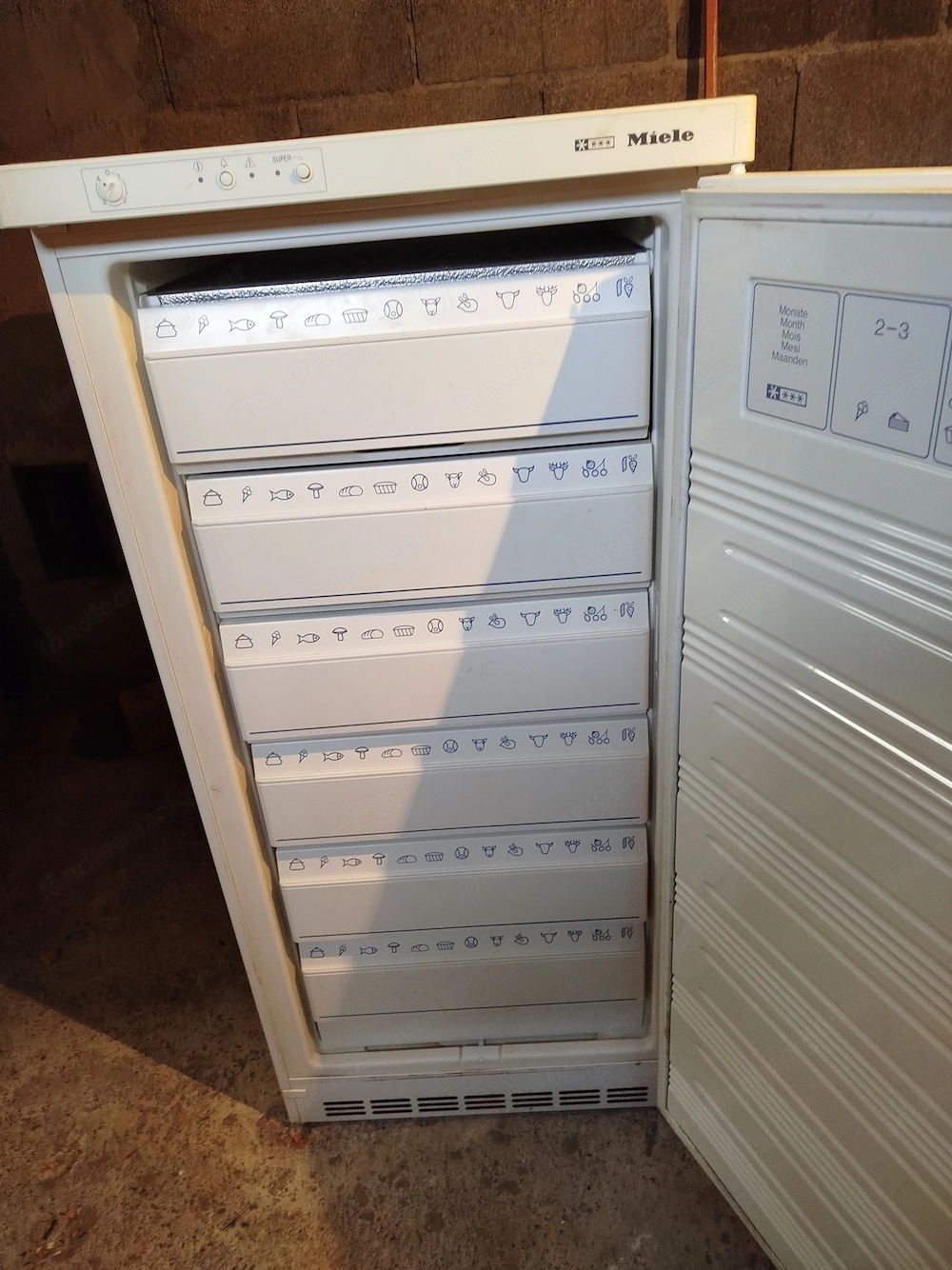 Voll funktionsfähiger Miele-Gefrierschrank 