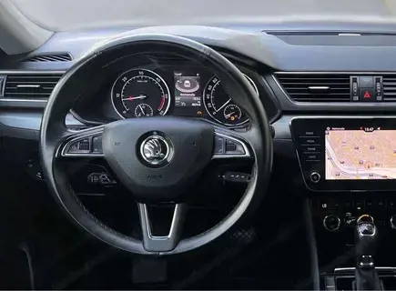 Skoda Superb 2.0 TDI Style DSG TÜV Neu
