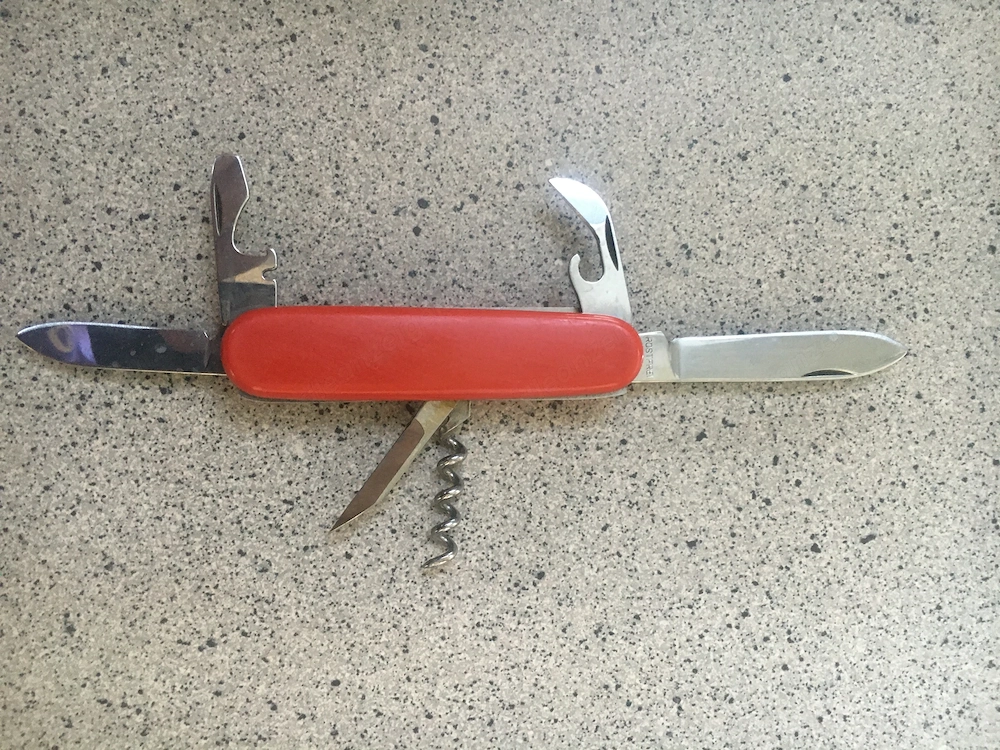 Schweizermesser mit sechs Funktionen