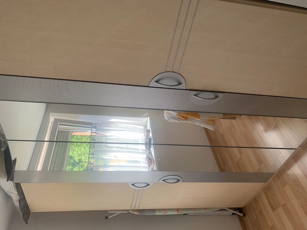 Kleiderschrank  mit 4Türen