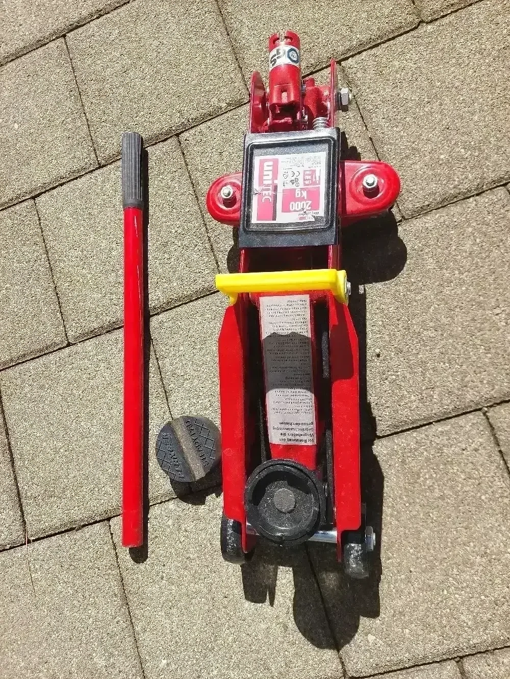 Wagenheber 2T inkl. Gummiauflage