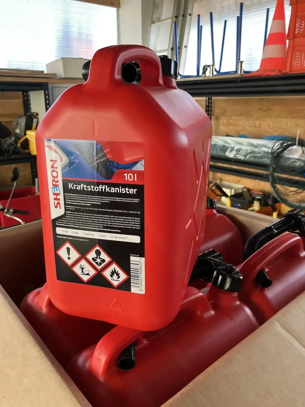  8 St. Kraftstoff-Kanister 10 l, NEU