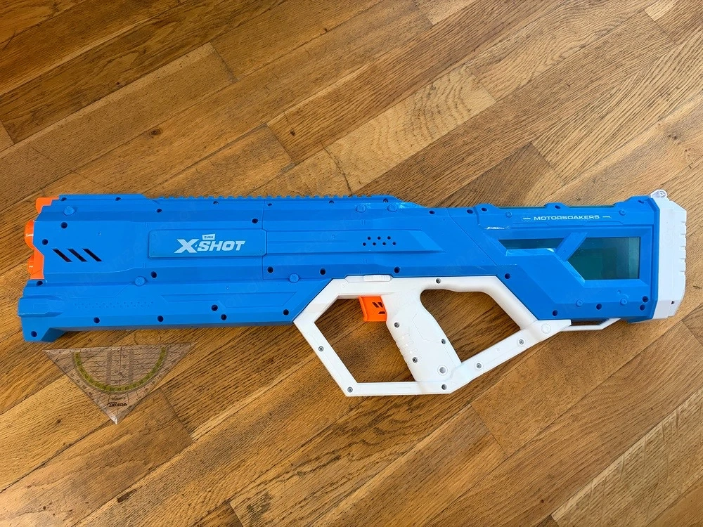 Wasserpistole groß