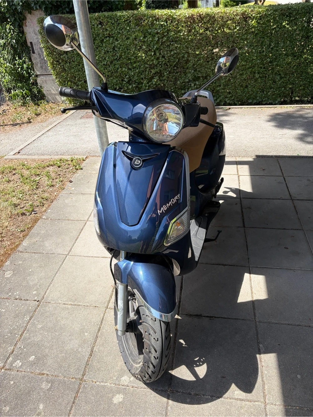 Memory Online Moped Roller
