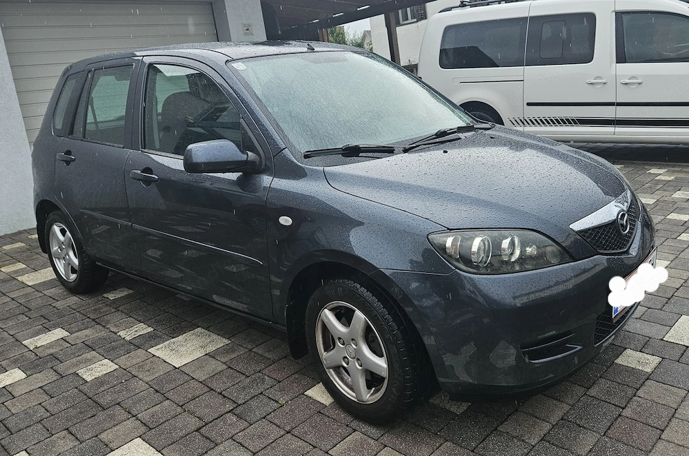 Mazda 2 an Bastler 