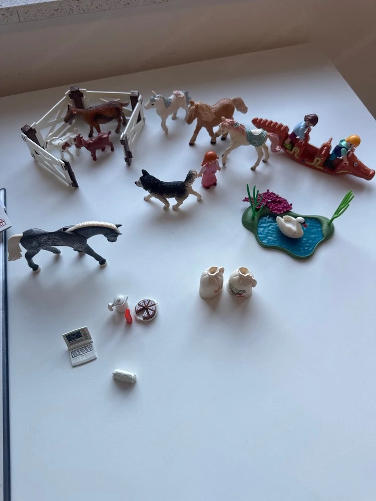 Schleich + Playmobiltiere