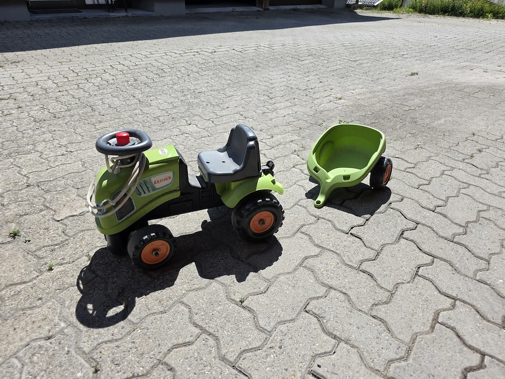 Traktor mit Anhänger für Kinder
