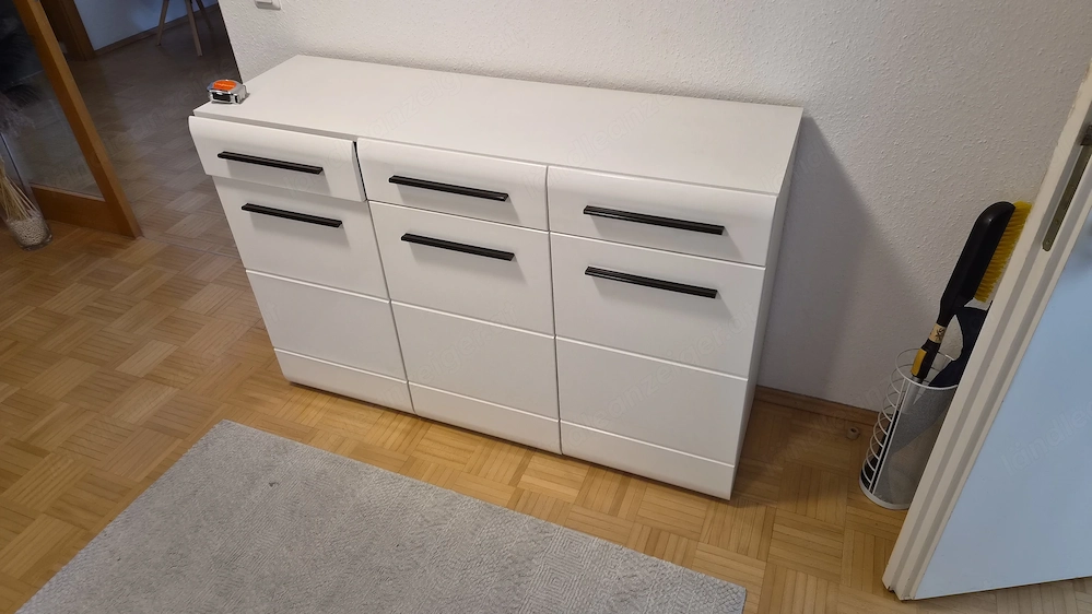 Wegen wohnungauflösung komplette einrichtung abzugeben
