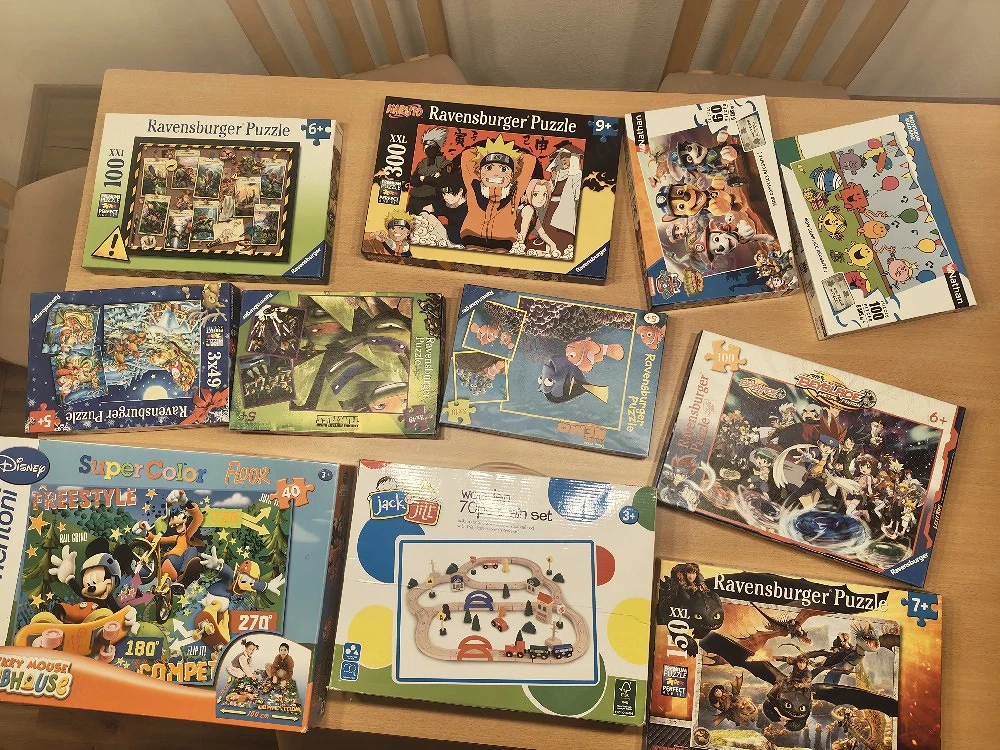 Puzzle und Holz Zug
