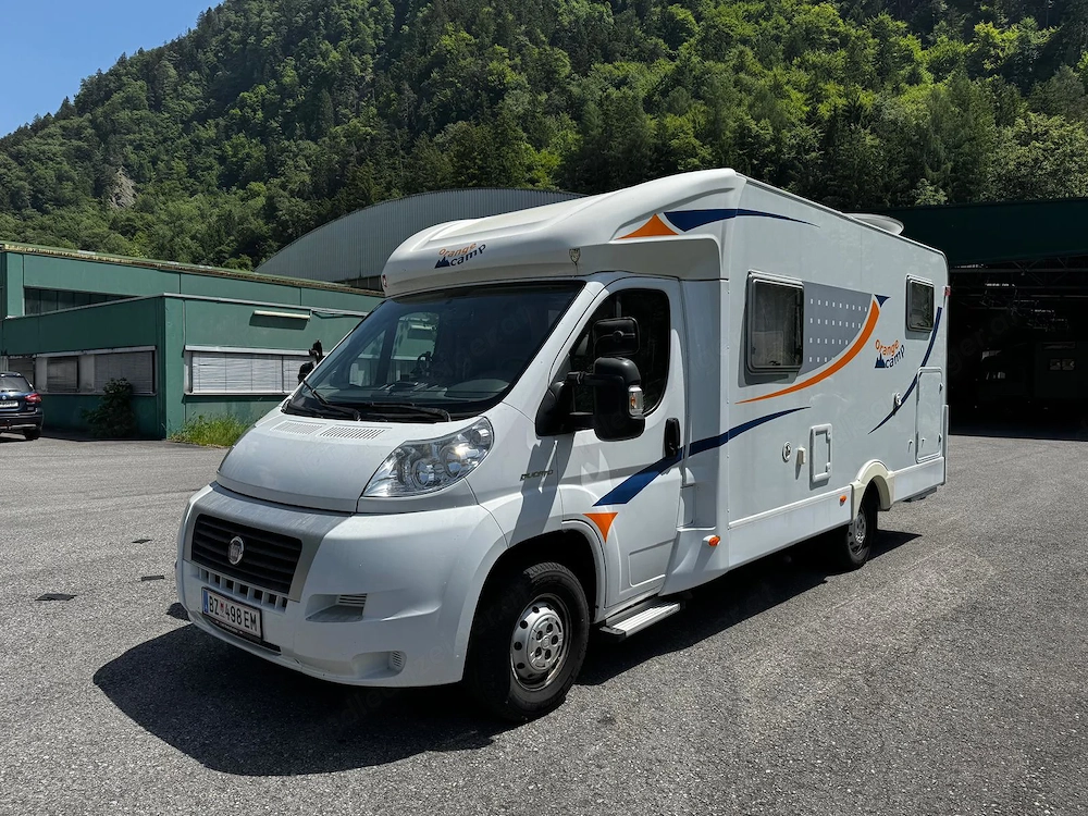 Fiat Ducato Orange Camp Wohnmobil inkl. Anhänger & umfangreichem Campingzubehör