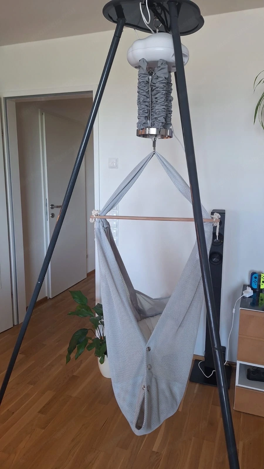 Federwiege "Wunderwiege" mit Hängematte & Motor