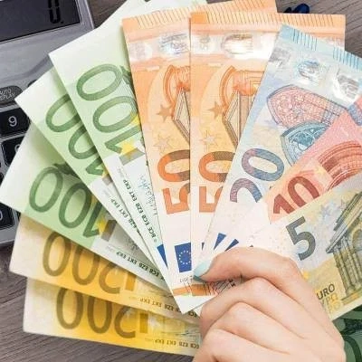 Kredit: Finanzierung für Privatpersonen und Unternehmen