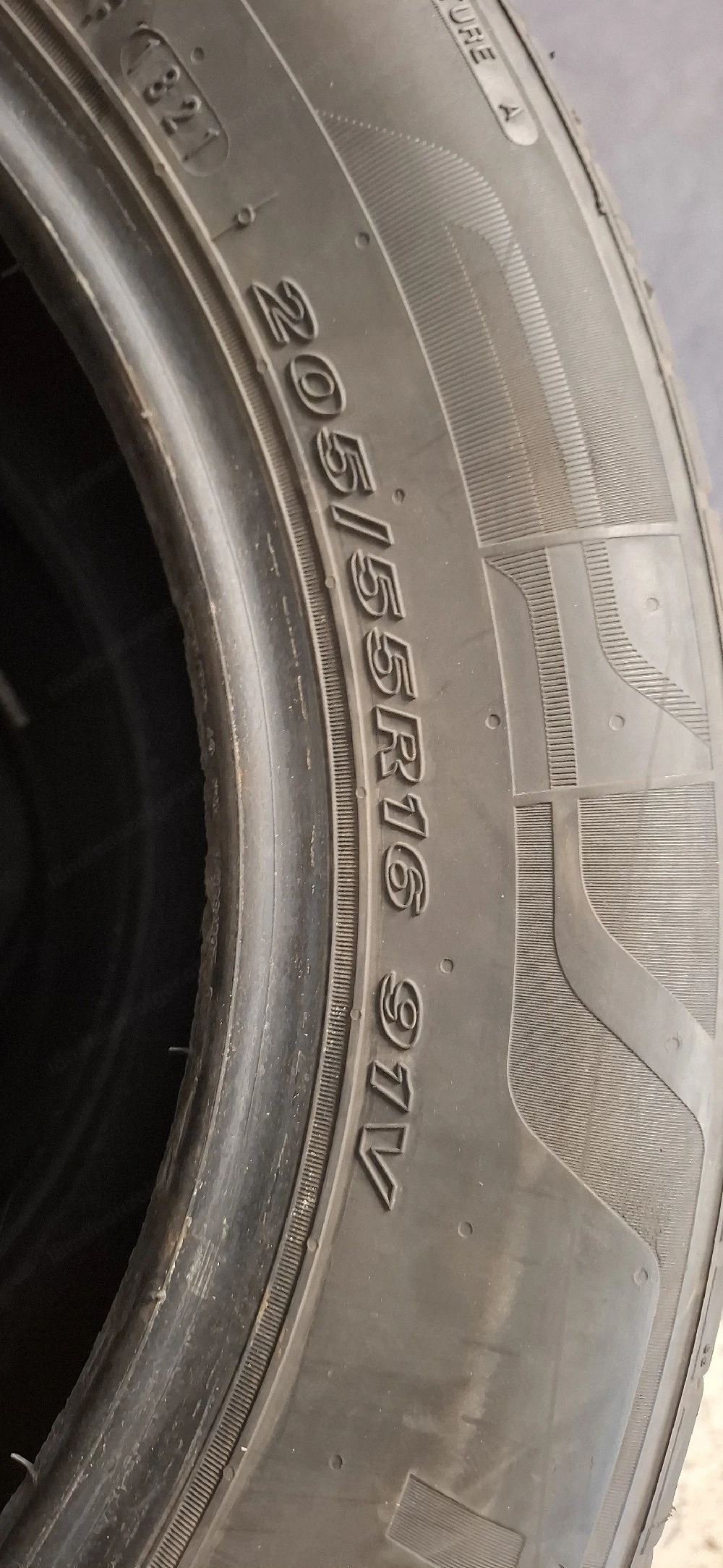 Reifen für das Auto