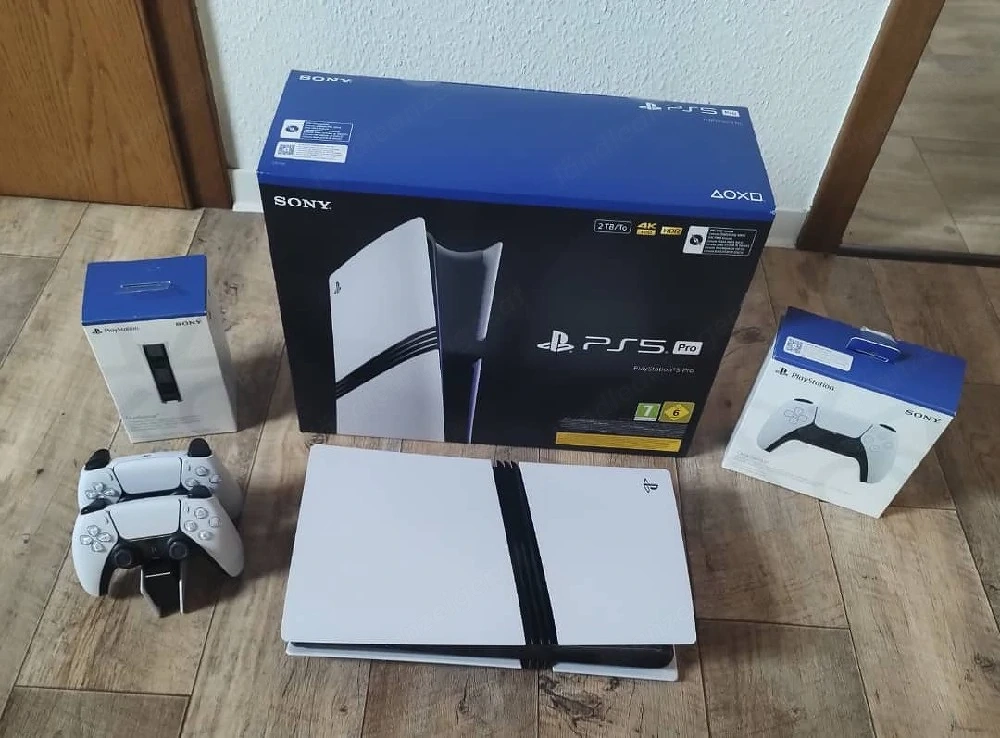 PlayStation 5 pro (2000gb) 02 joystick 
