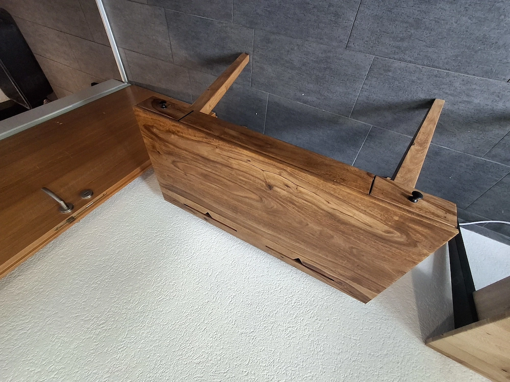 Schreibtisch 