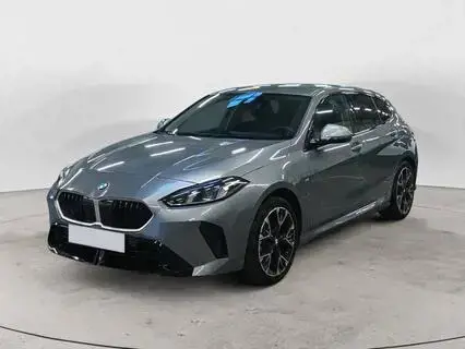 BMW 1er M Sport Design 120 120 kW (163 PS), Automatik, Frontantrieb