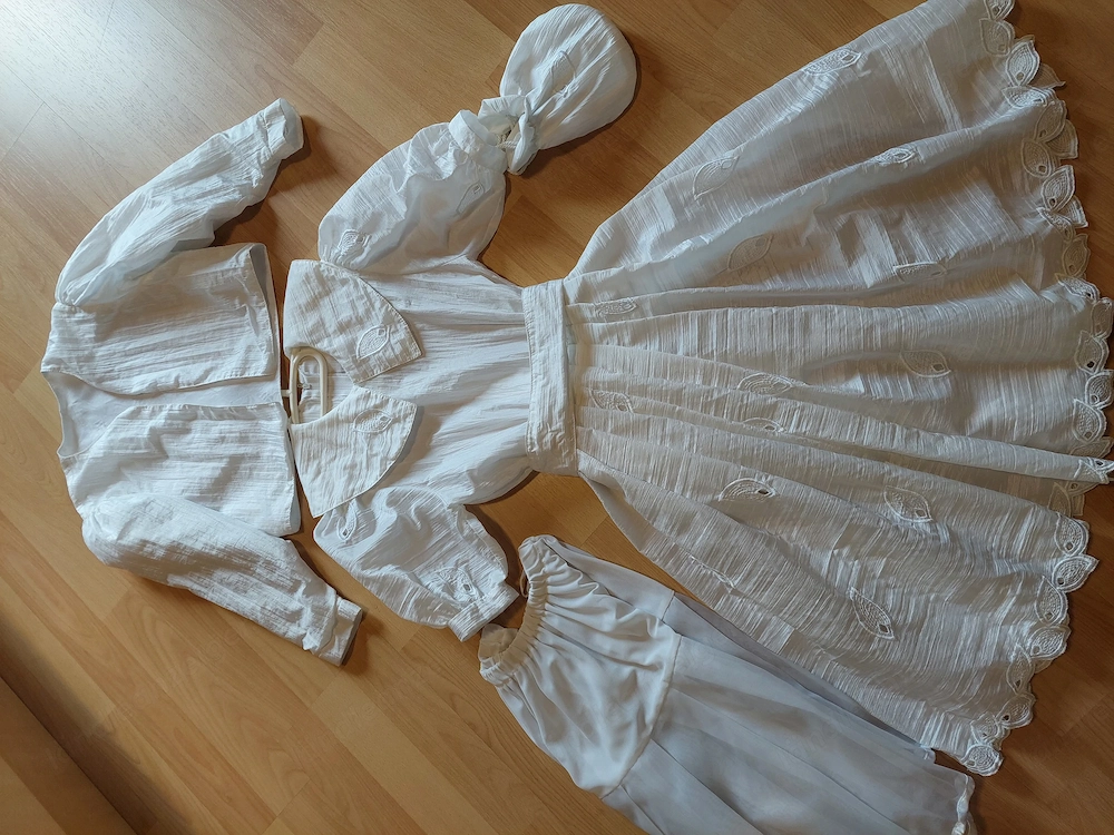 Weißes Erstkommunionkleid   Brautmädchenkleid