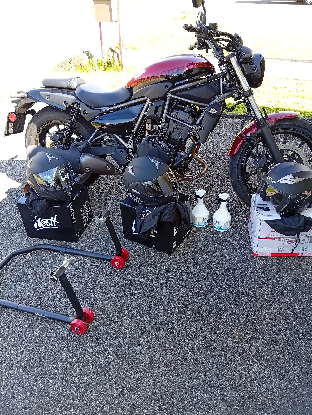 Kawasaki Neu 169 Km, 2 Monate alt. 22 % unter Neupreis