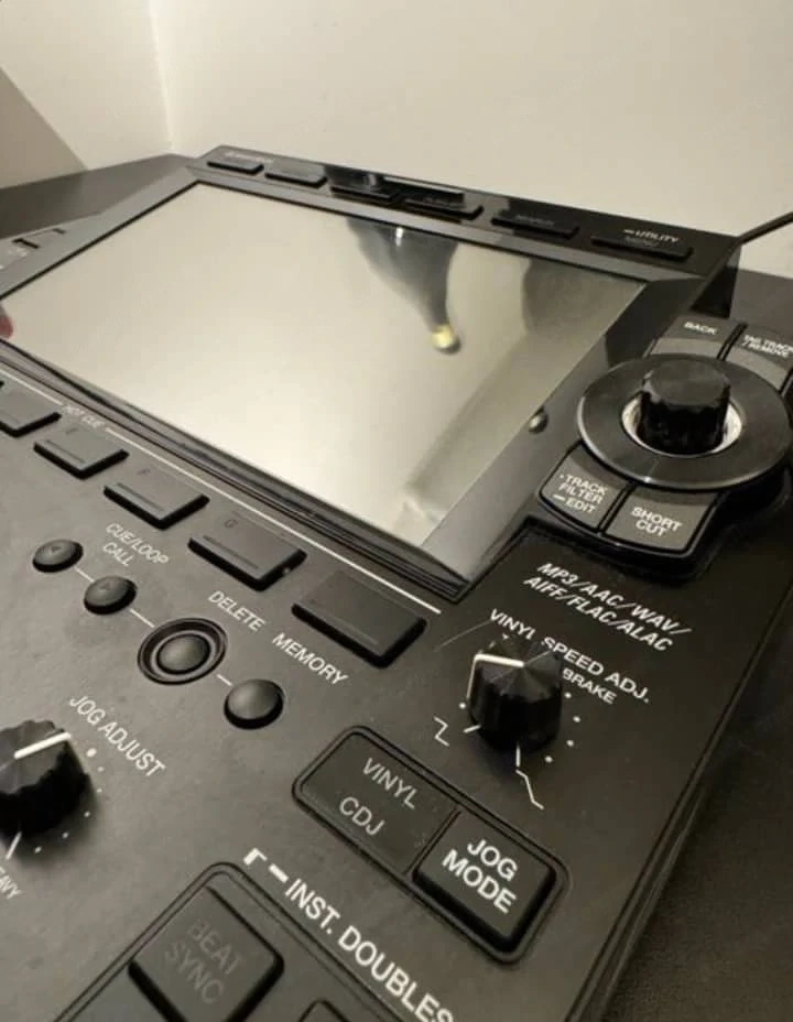 2x Pioneer CDJ 3000  1x Pioneer DJM 900 NXS 2 