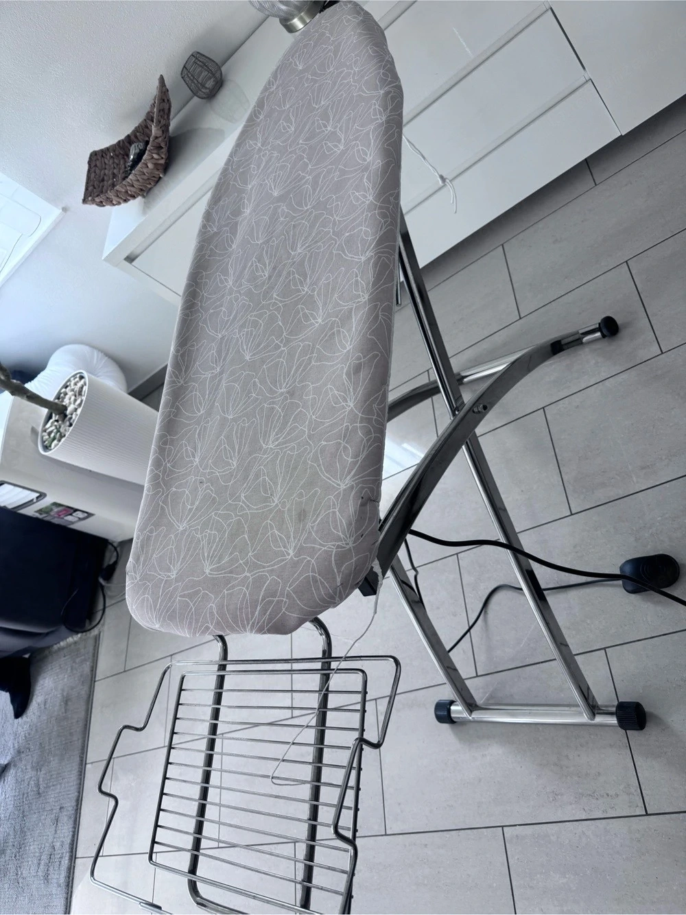 Bügelbrett mit Aufblass und Absaugsystem
