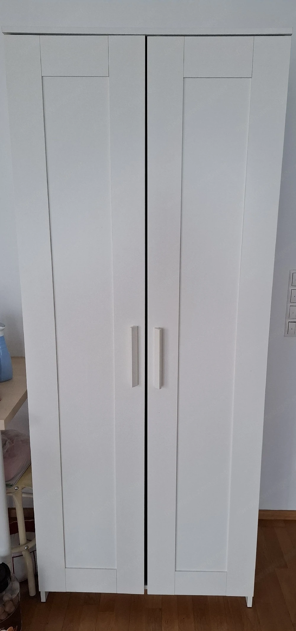 Kleiderschrank 