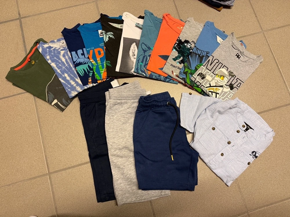 Kleidungspaket Jungs Gr 128