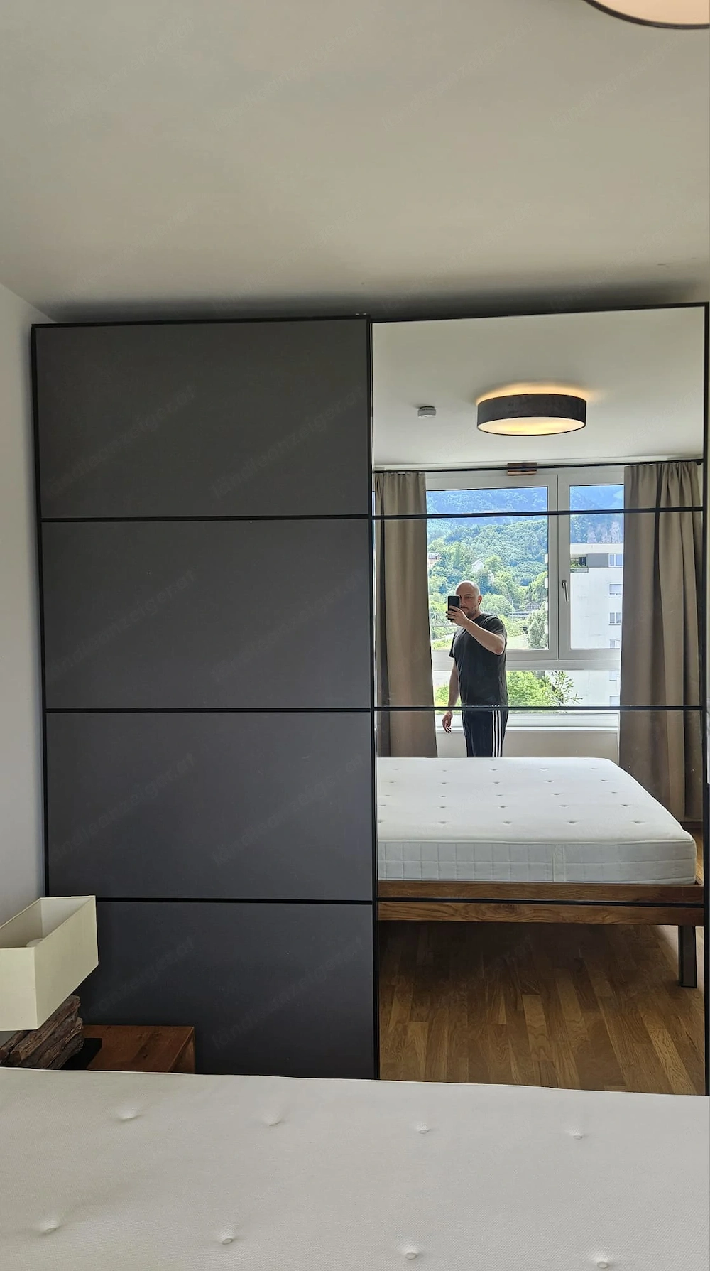 Pax Schrank mit intelligentem Licht und Schubladensystem - matt anthrazit