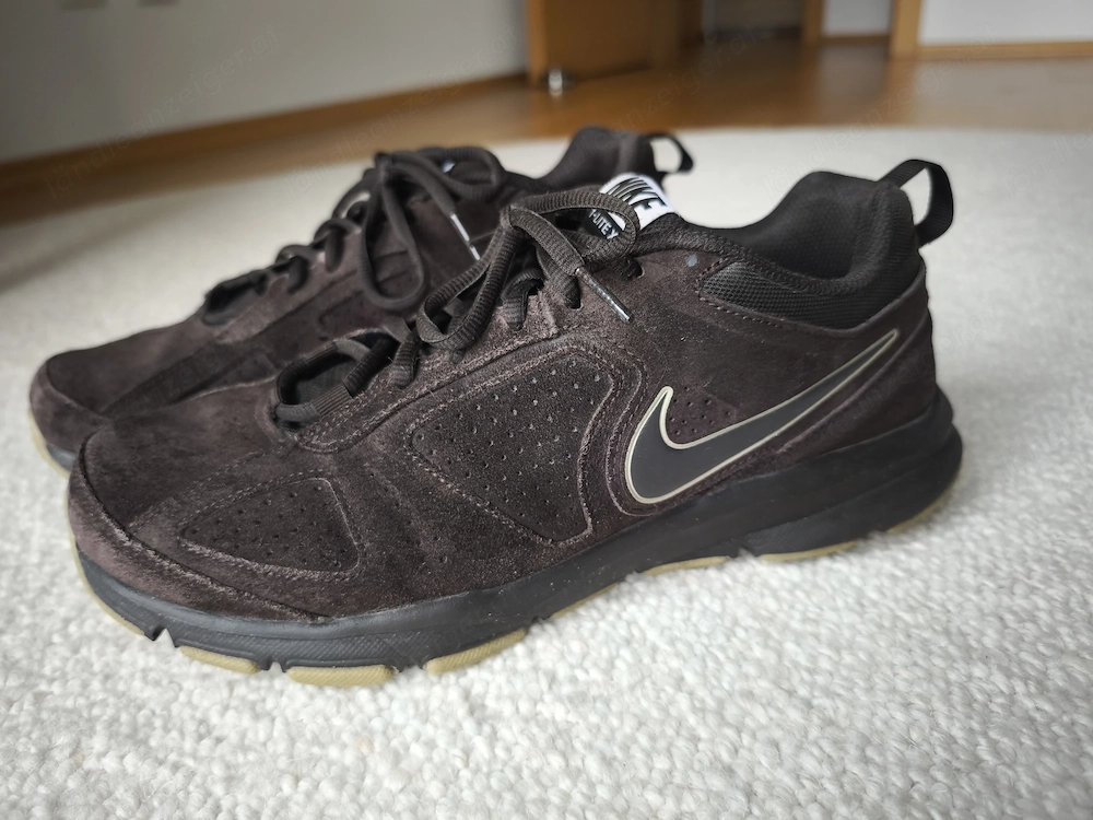 NIKE T-LITE XI Sportschuh Sneaker Größe 44 (43) Herren