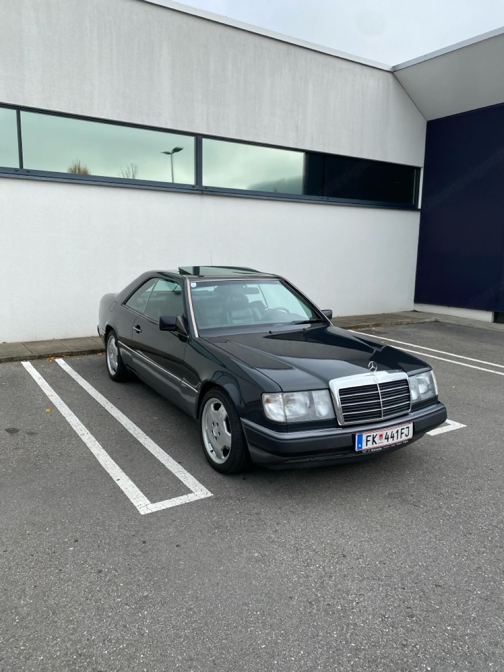 Mercedes-Benz W124 300-24V Coupe