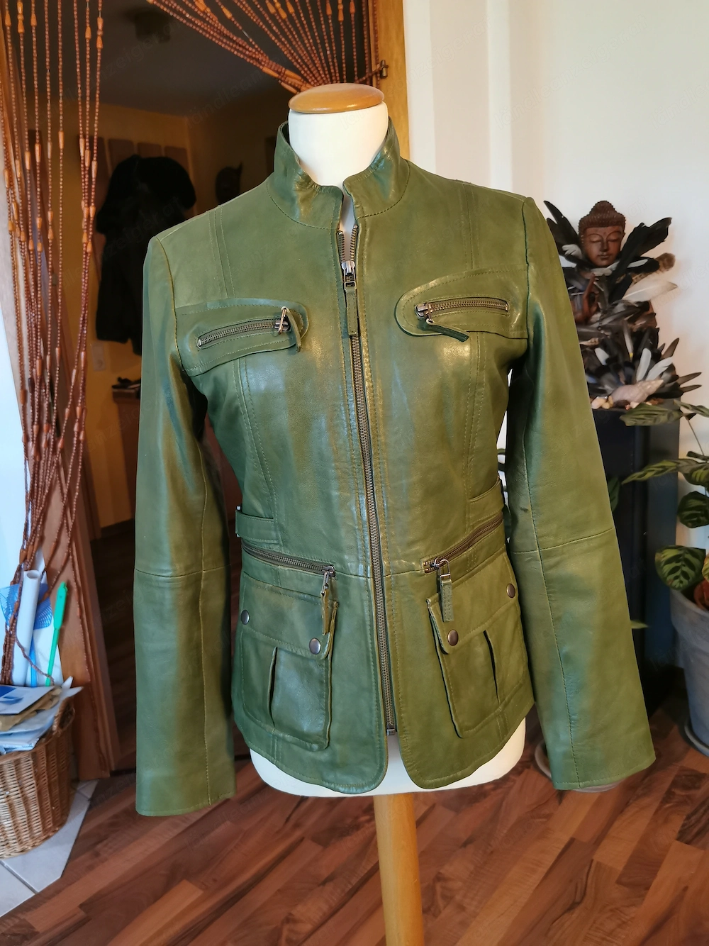 Lederjacke nie getragen