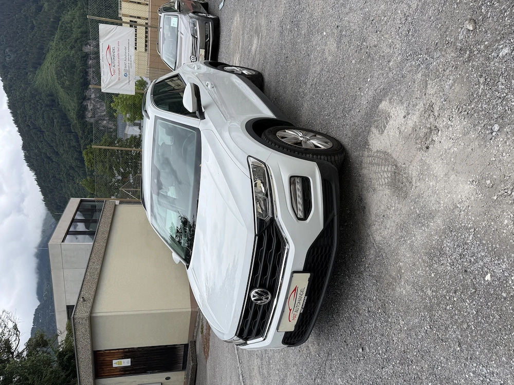 Volkswagen T-Roc 1,0 TSI Design  AHK ACC Lane Assist SHZ Erstbesitz