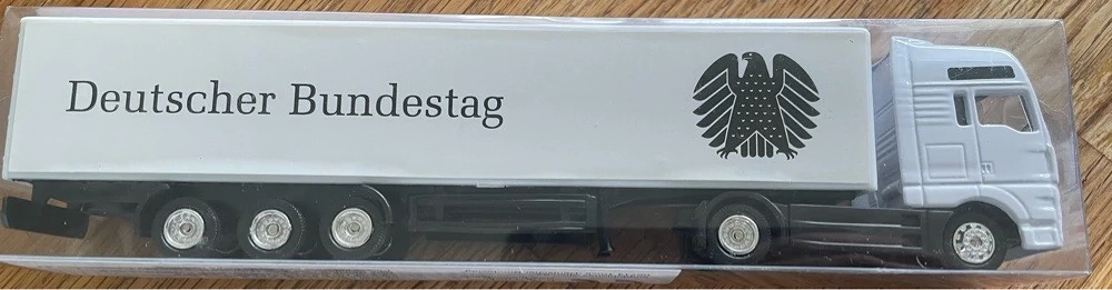 Für Sammler: Sattelzug Deutscher Bundestag - Rarität ist original verpackt!