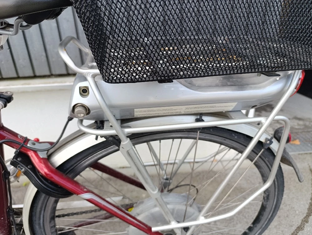 Damenelektrofahrrad teilweise defekt 