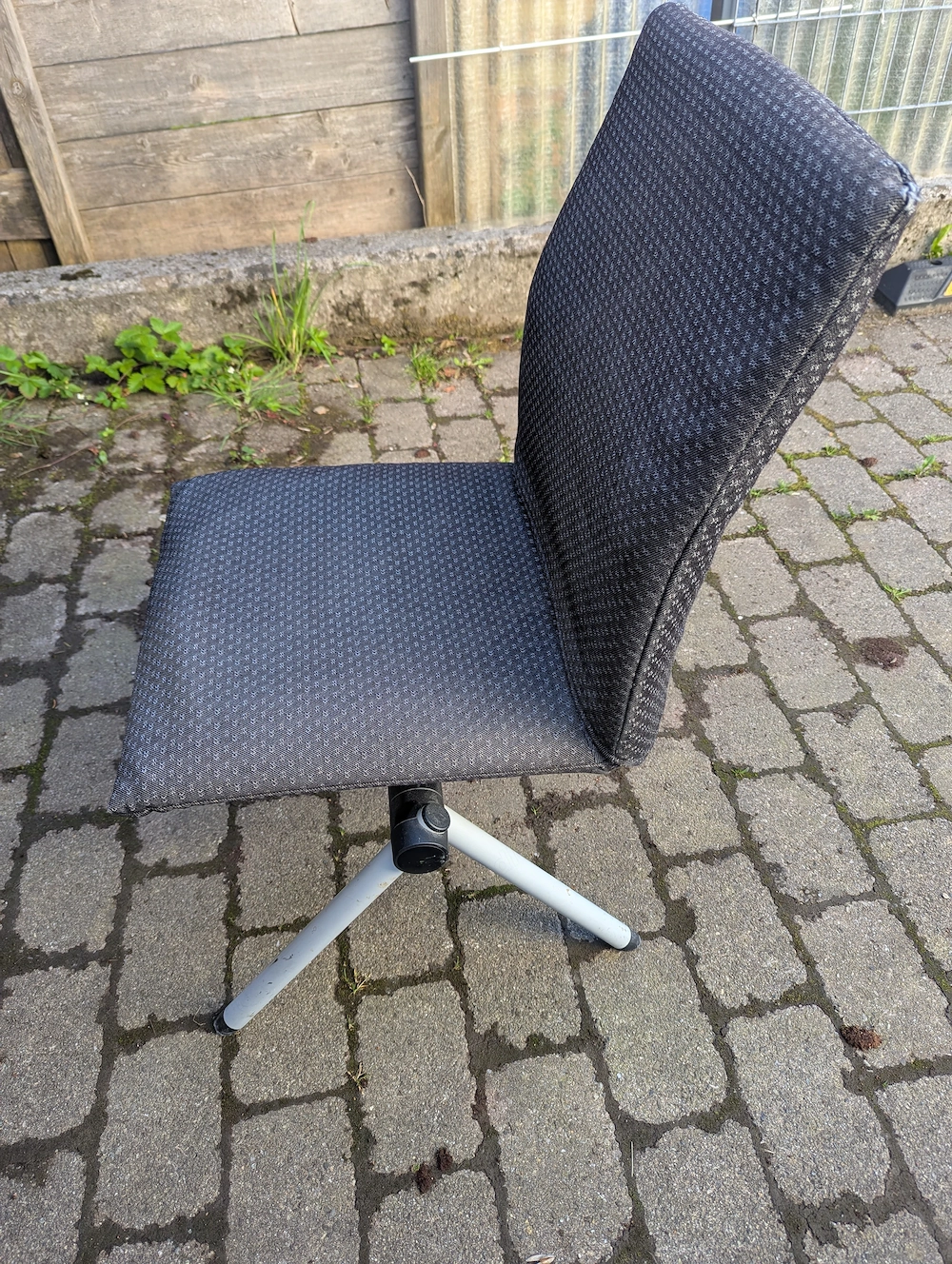 Sessel, bequem und stabil zu verschenken