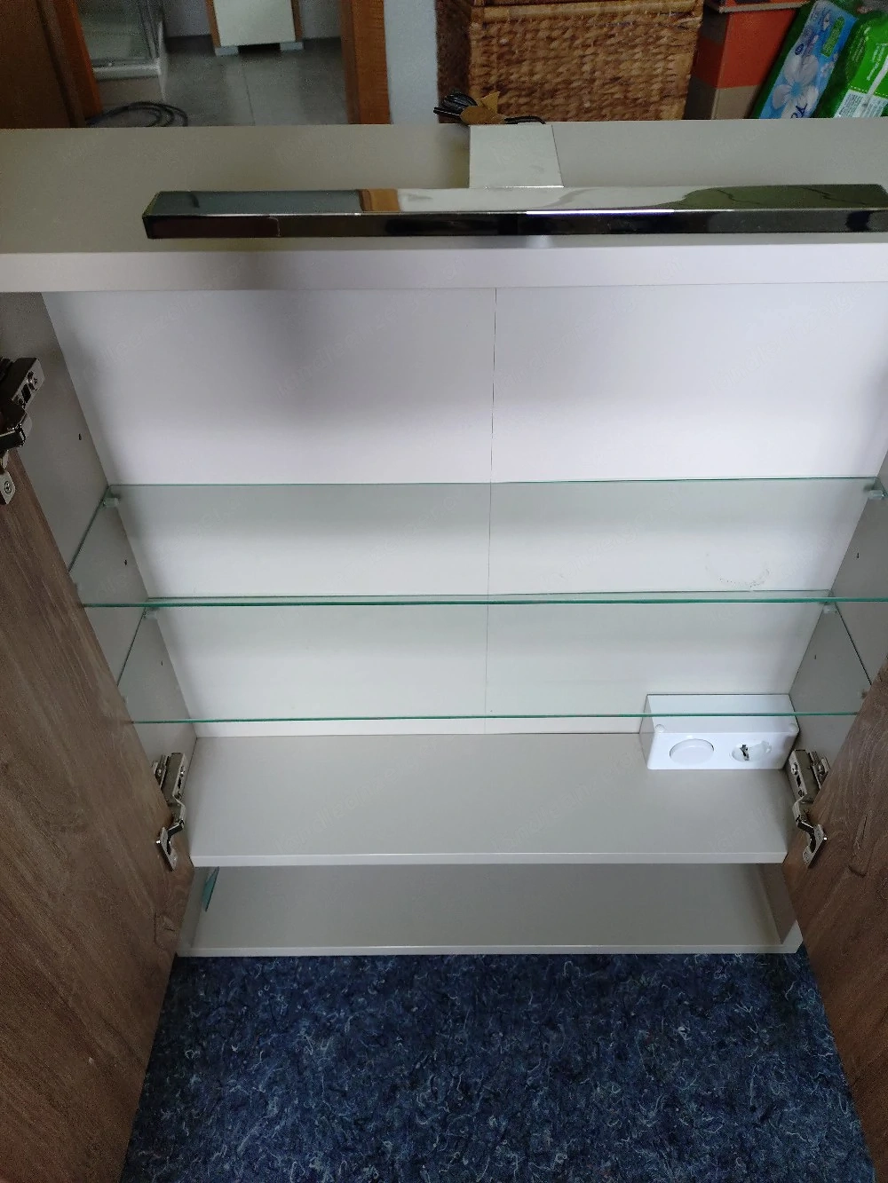 Badezimmerschrank