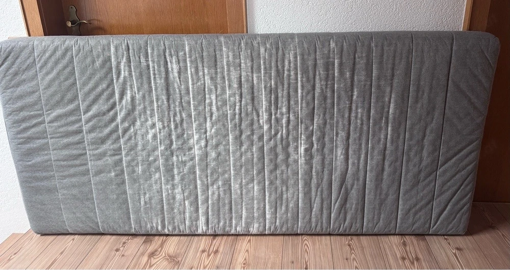 Matratze 90x200