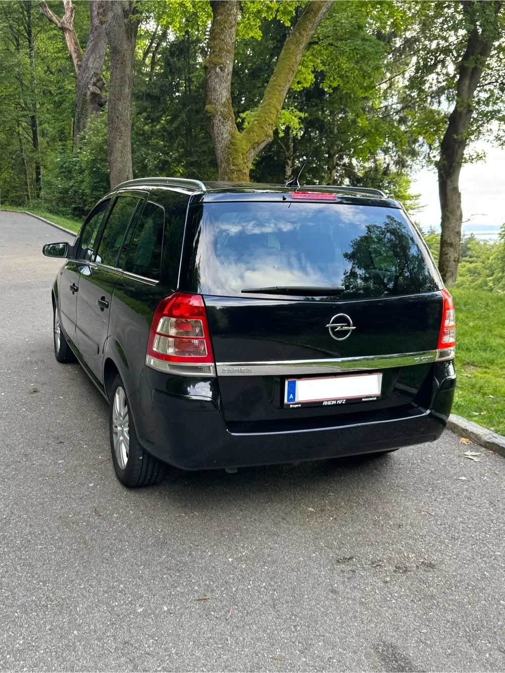 Opel Zafira B Cosmo 1.9 CDTI Automatik 150 PS 7Sitz