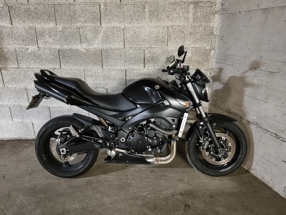 Suzuki GSR 600 Motorrad - Naked Bike
