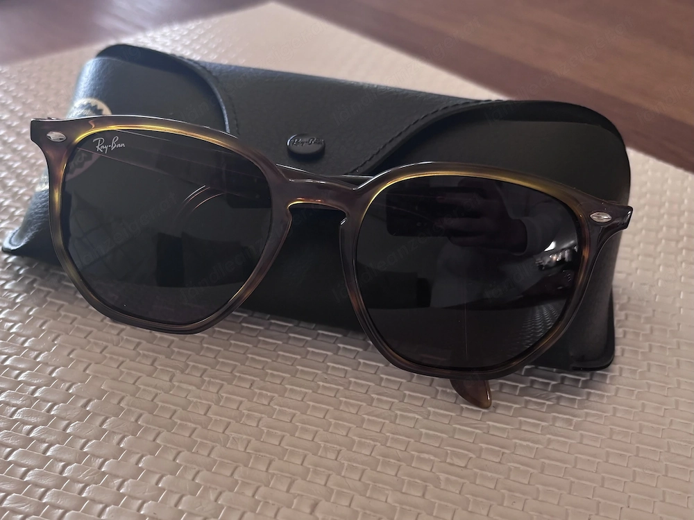 Ray-Ban Sonnenbrille RB4306