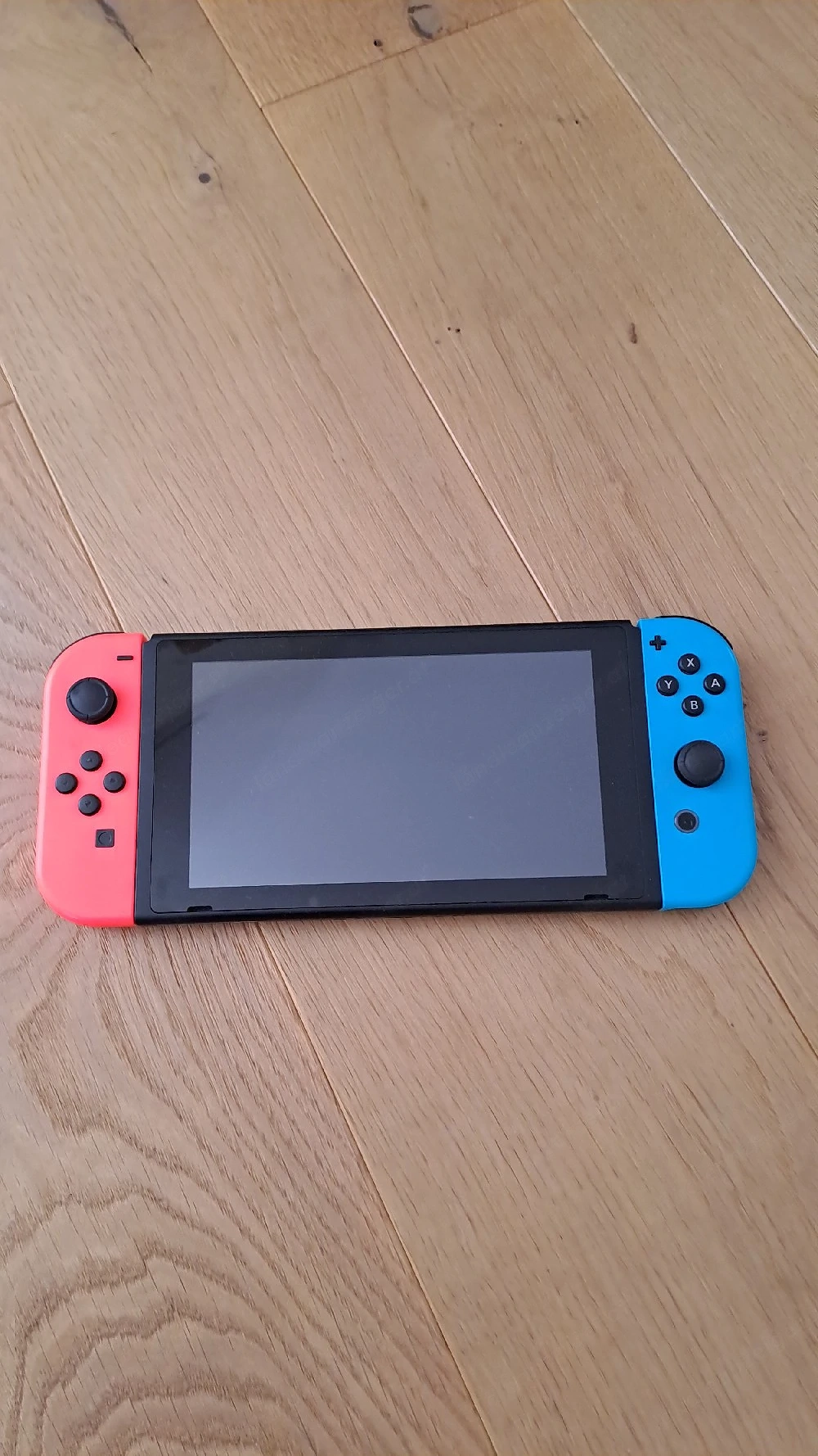 Nintendo Switch mit komplettem Zubehör - kaum verwendet