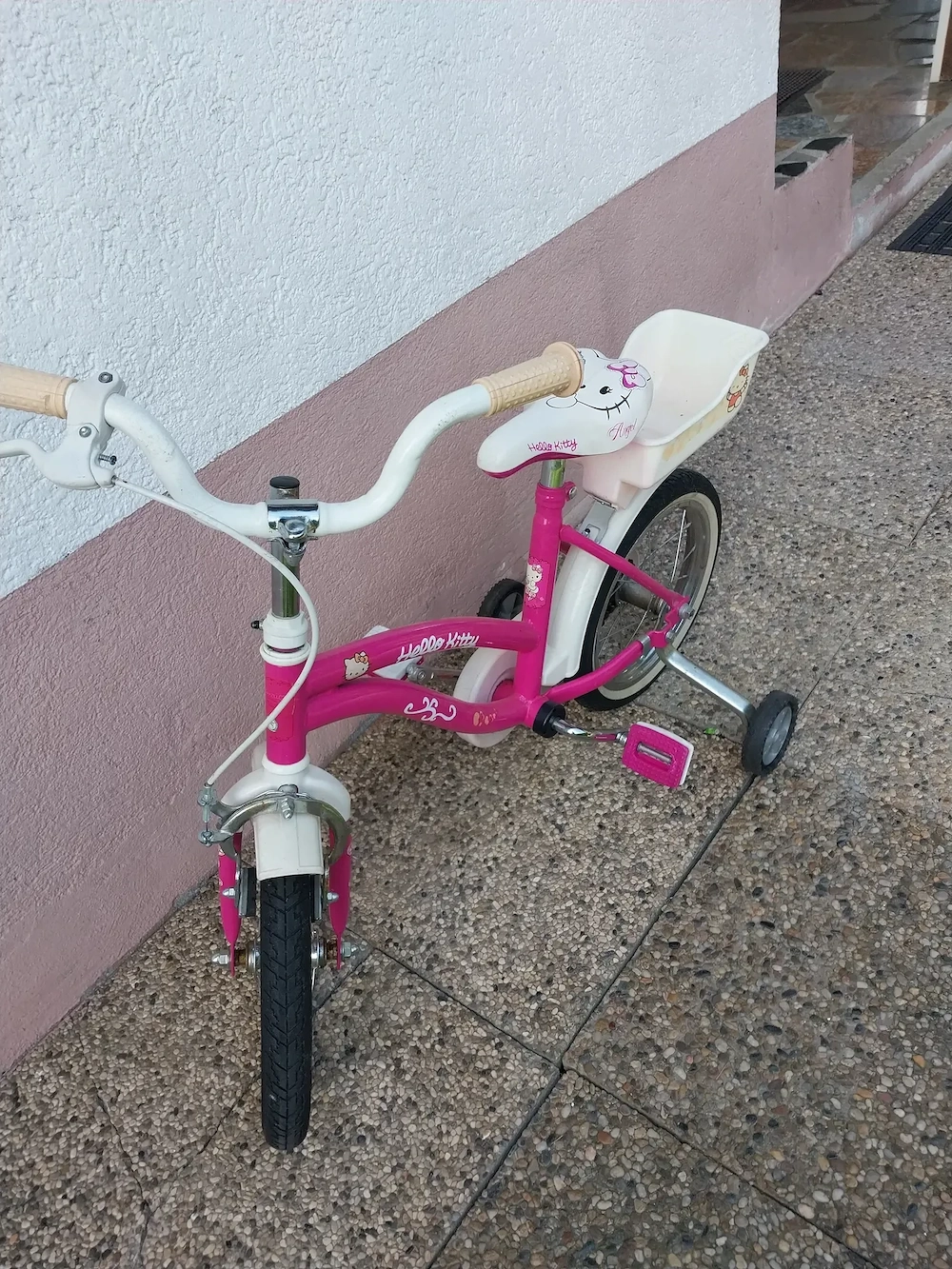 kinder fahrrad hello kitty 25,00  