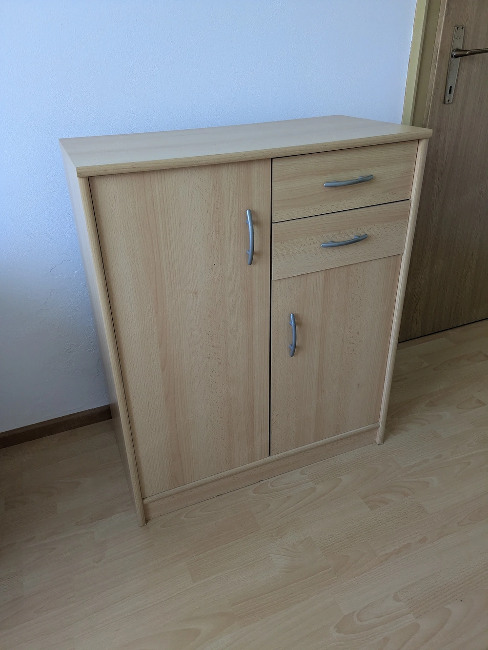 Schuhkasten zu verschenken