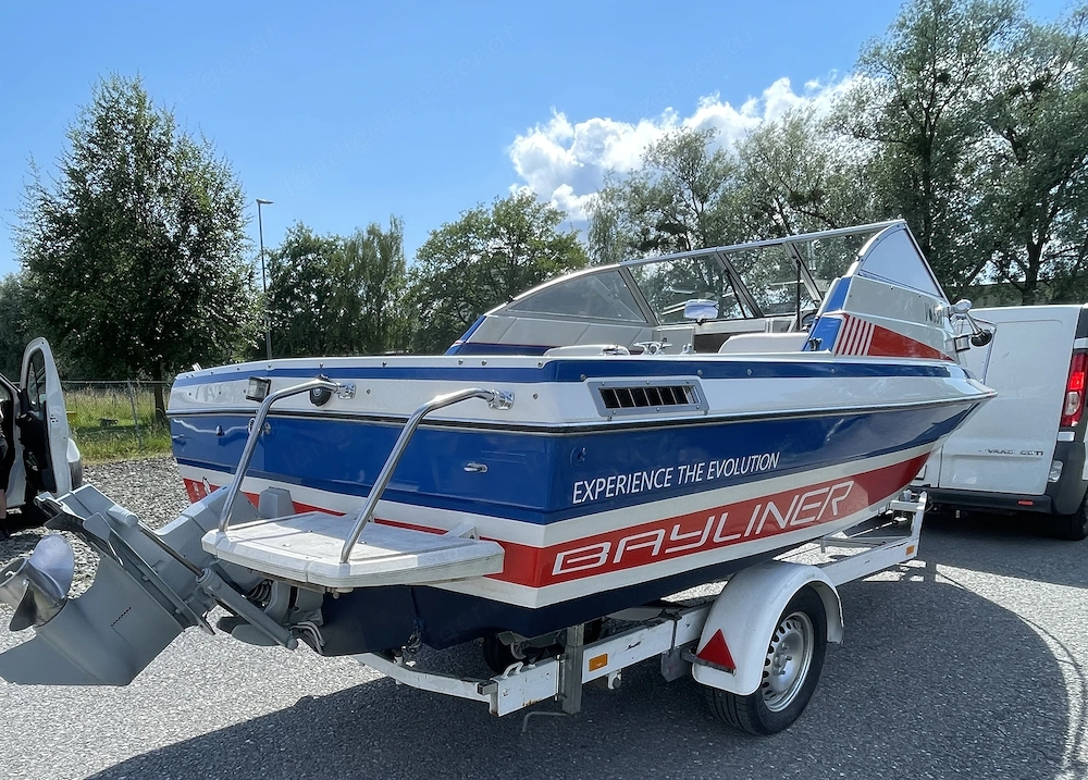 Boot Bayliner 1952 Classic
