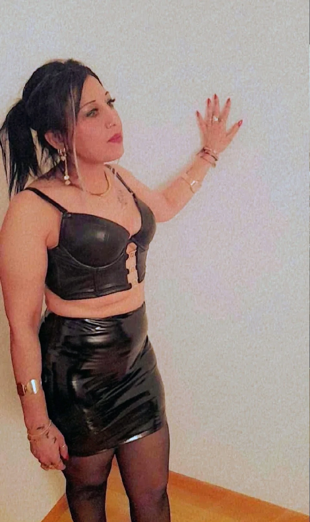 Neu in der stadt Türkische Milf 