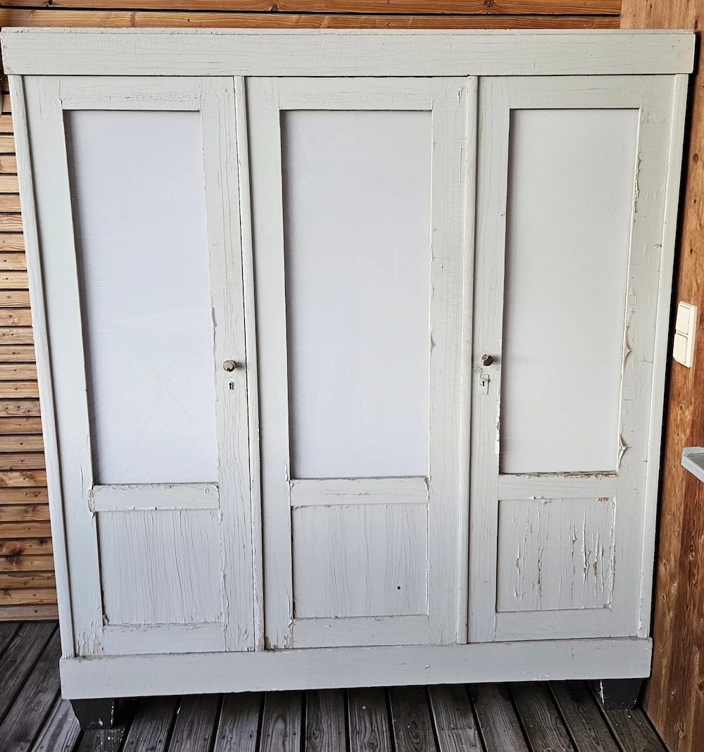 Alter Schrank, Kasten