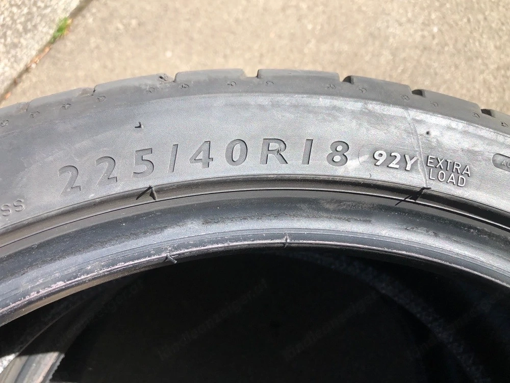 2 Stück Sommerreifen 225.40 R18