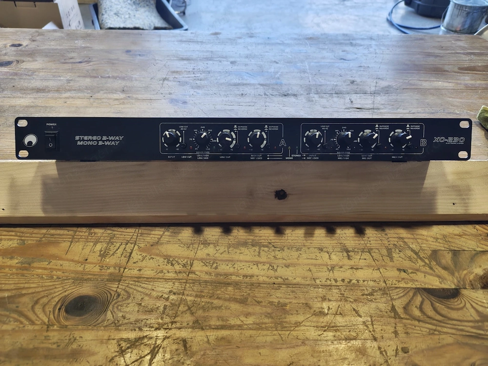 Omnitronic XO-230   aktiver 2 3-Wege Crossover (Rack 19 )