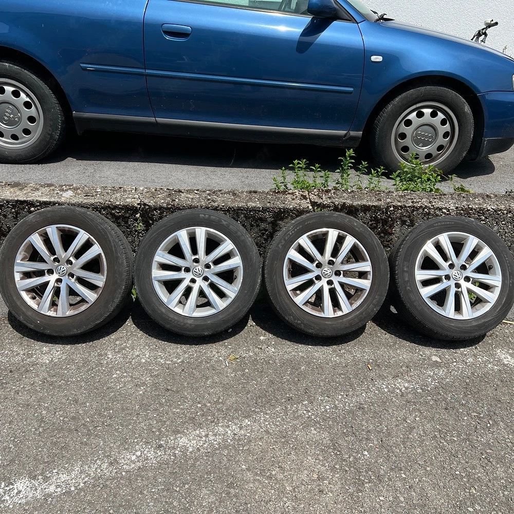 4x VW Polo Alufelgen mit sommerreifen 185 60 15 